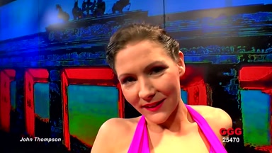 ggg John Thompson geiles Weib Gang Bang tief in den Hals.