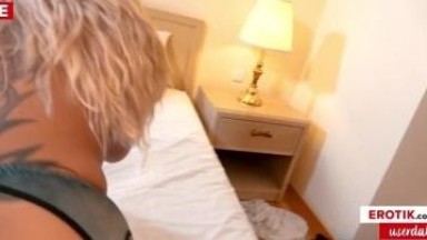 Versaute Deutsche Hookups mit Heißen Blonden Super Milfs