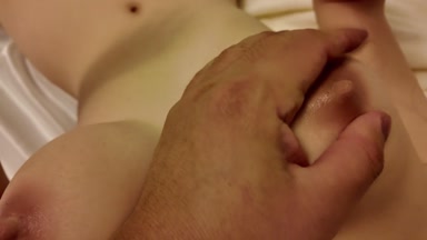 süße Puppe Footjob