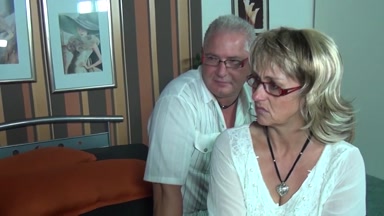 Hausfrau wichst immer beim sex, es muss sich etwas ändern