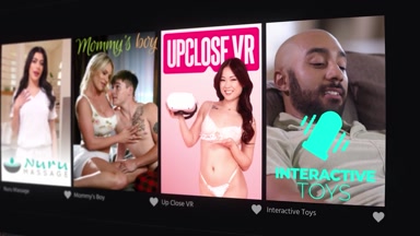 VERSEHENTLICHER GANGBANG - Erste-Hilfe-Training wird für Hot Krankenschwester Into zum harten Gangbang Summer Vixen