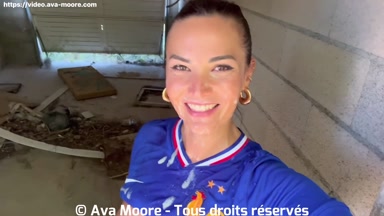 BUKKAKE GEANT - Salope Française Suce Des Inconnus pour l'Euro 2024 de Football