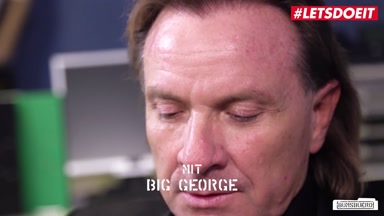 BUMSBUERO - KURVIGE EBENHOLZ-SEKRETÄRIN SUNNY STAR FICKT IHREN BÜROCHEF - LETSDOEIT