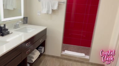 Stiefmutter teilt das ganze Wochenende ein Hotelzimmer mit mir